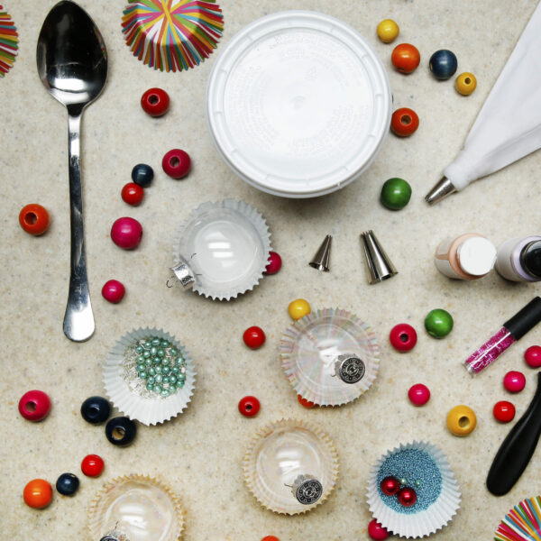 cupcake ornament materials