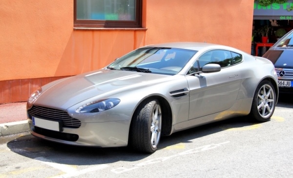 2002 Aston Martin V12 Vanquish