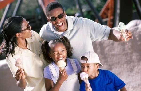 family eating ice cream